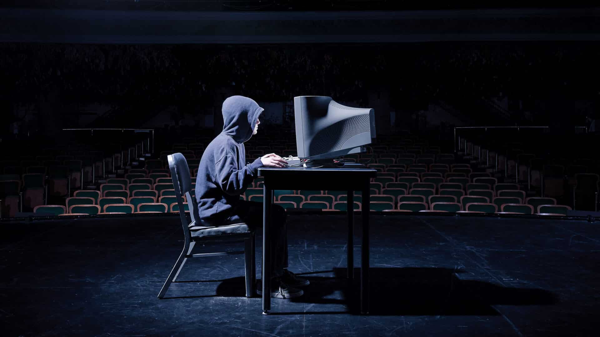notorious hacker 7i 2560x1440 1